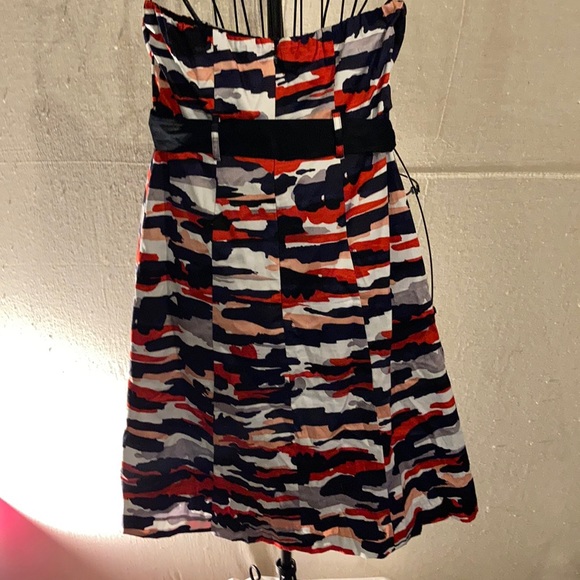 Limited strapless dress - Picture 3 of 4